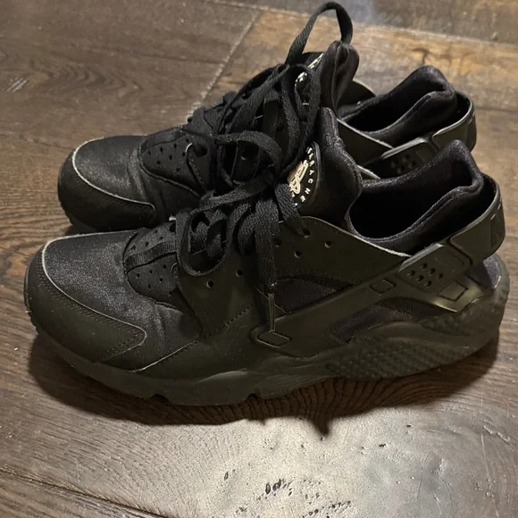 Nike Air Huarache Sneakers - Picture 1 of 17